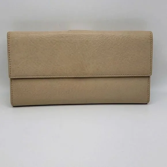 GUCCI LONG BEIGE WALLET